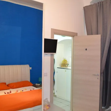 Dimora Solferino B&B 지오이아델콜레